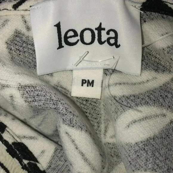 LEOTA Women’s A-Line Sleeveless Floral Dress - Picture 4 of 6